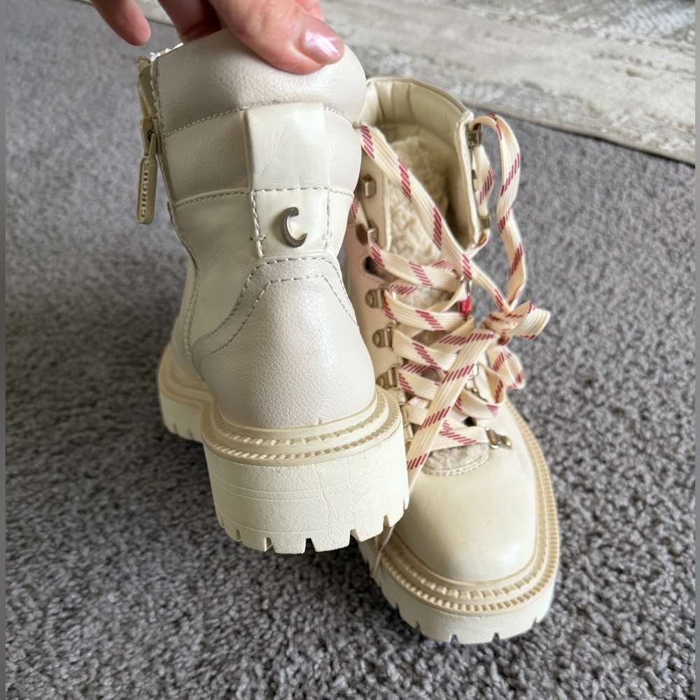 NWOB circus by Sam Edelman White Boots with Multicolor Stripes - Picture 5 of 7